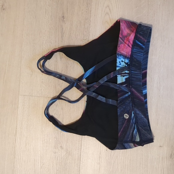 Lululemon sports bra - Picture 2 of 2